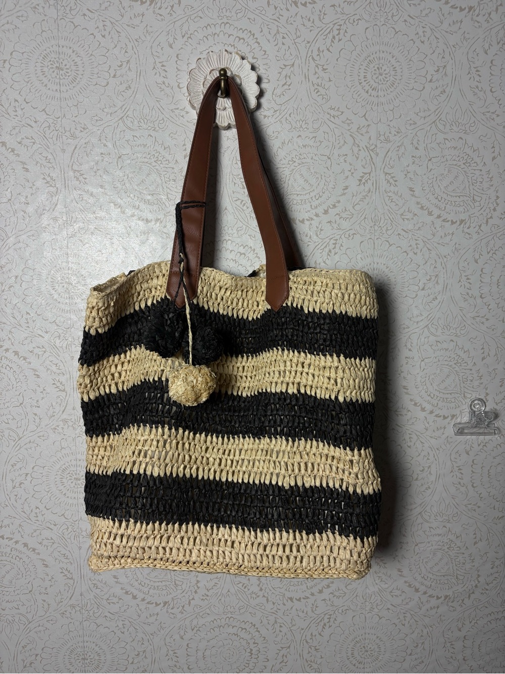 Straw beach bag